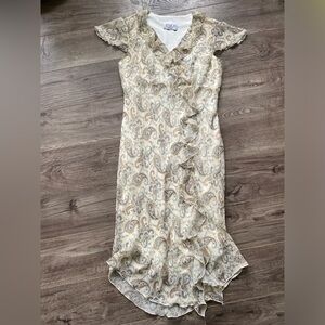 Vintage Jessica patterned cream colour Ruffled midi dress with v neck cap sleeve